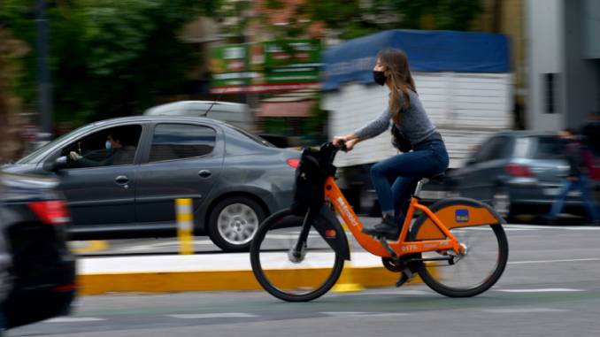 En este momento estás viendo El sistema Ecobici es otra alternativa para los porteños que cuenta con 270 estaciones y 2.500 bicicletas