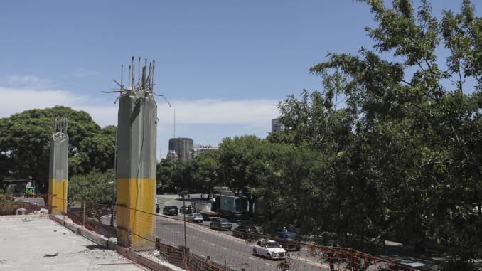 En este momento estás viendo La obra del Paseo Gigena, se convertirá en un parque público elevado de 4 mil metros cuadrados