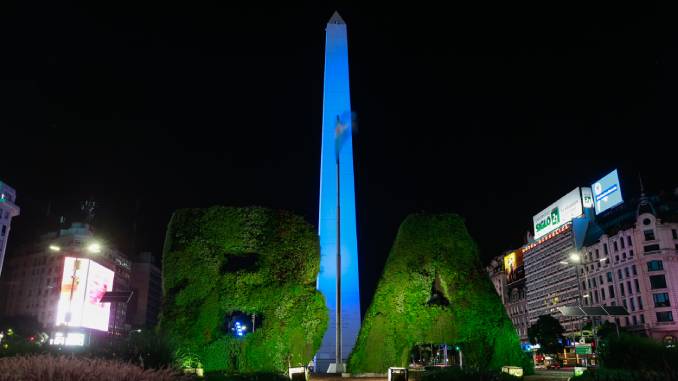 En este momento estás viendo El 3 de abril la Ciudad de Buenos Aires ilumina monumentos por el Día Mundial del Autismo