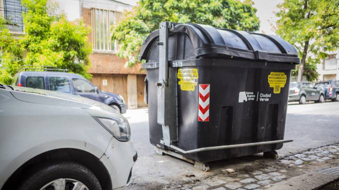 La ciudad lanzó una campaña para que los vecinos y vecinas soliciten la recolección de residuos voluminosos en forma programada