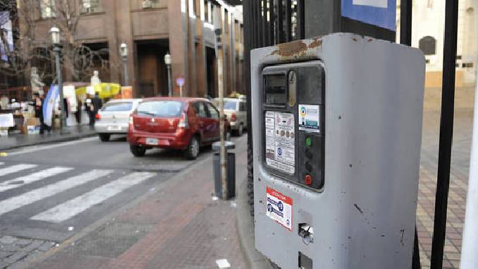 En este momento estás viendo Parquímetros: La Ciudad avanza con el estacionamiento medido 