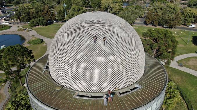 En este momento estás viendo Renovaron la iluminación del Planetario de la Ciudad