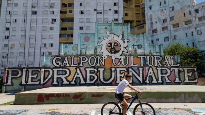 En este momento estás viendo Galpón Cultural PiedrabuenArte, una usina de oportunidades laborales en el sur de la Ciudad