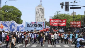 Lee más sobre el artículo Organizaciones piqueteras marcharán en diferentes puntos de la Ciudad bajo la consigna “Con la comida de los pibes, no”