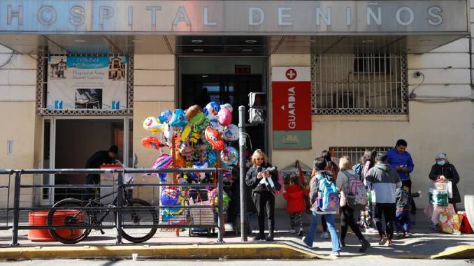 En este momento estás viendo La Legislatura aprobó la subasta de 15 inmuebles de la Ciudad a beneficio de cinco hospitales