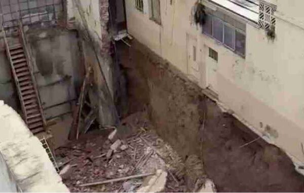 Dos personas murieron por el derrumbe de una obra en construcción en Caballito