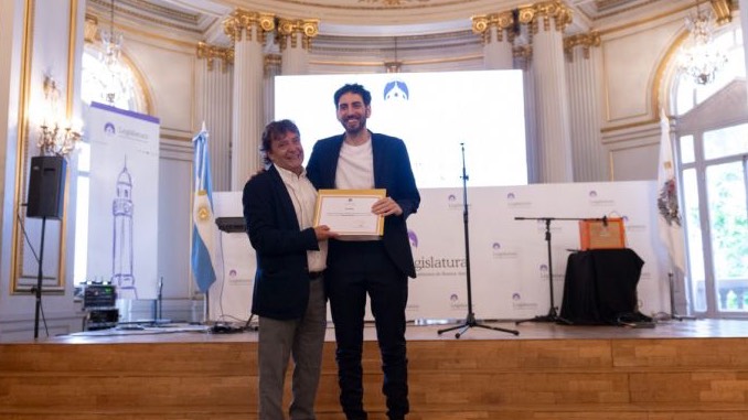 En este momento estás viendo El actor Santiago Korovsky fue distinguido como Personalidad Destacada de la Cultura por la Legislatura local