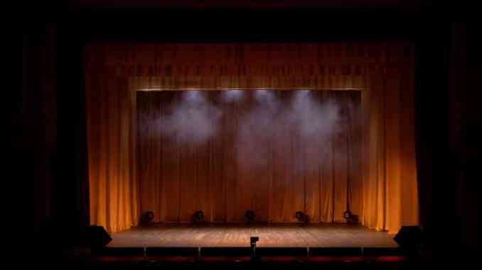 Lee más sobre el artículo El teatro independiente aportará una entrada diferente para enfrentar la crisis económica