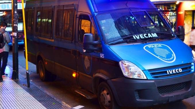 Lee más sobre el artículo La policía porteña efectuó 5 allanamientos en el marco de la Operación 404