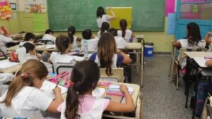 Lee más sobre el artículo El Gobierno de la Ciudad definió cuándo comienzan las clases el 2025